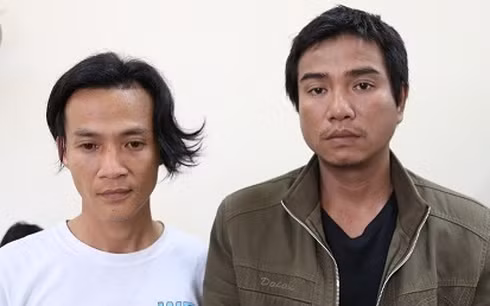 Đinh Ngọc Tuyền (phải) và Hà Văn Trịnh (trái).