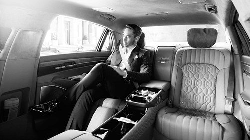 G90 Limousine hướng đến nhóm khách hàng thương lưu, giới doanh nhân và các thượng khách