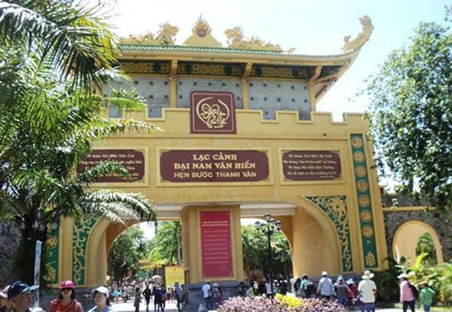  Khu du lịch kết hợp tâm linh Lạc cảnh Đại Nam Văn Hiến.