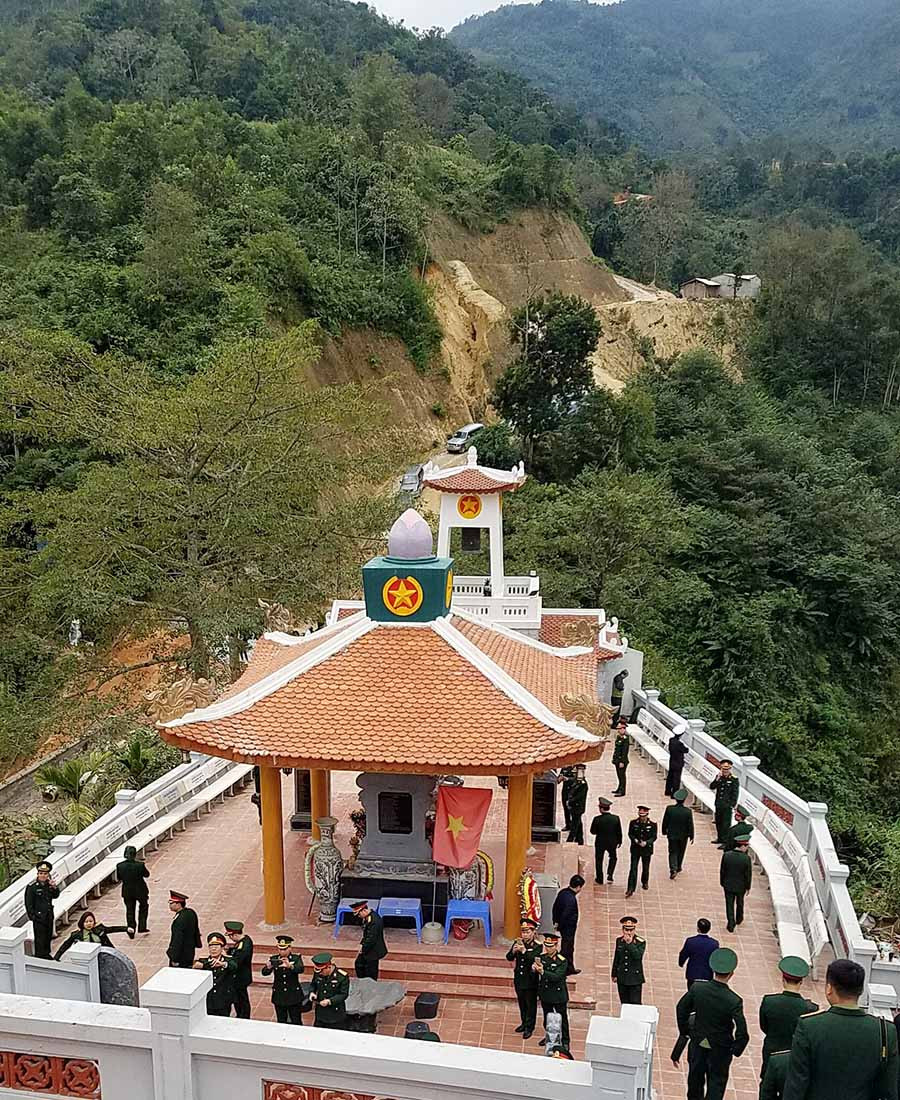 Đài hương thờ các liệt sĩ đã hy sinh trên mặt trận Thanh Thủy (huyện Vị Xuyên) tại điểm cao 468. Ảnh: Vũ Duy Hiển  Đài hương thờ các liệt sĩ đã hy sinh trên mặt trận Thanh Thủy (huyện Vị Xuyên) tại điểm cao 468. Ảnh: Vũ Duy Hiển