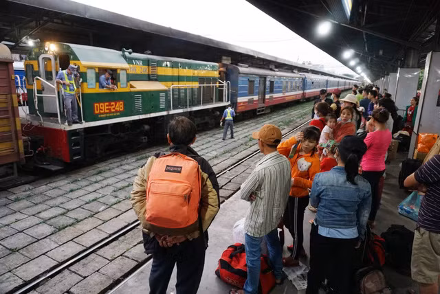 Tuyến đường sắt đoạn Hà Nội - Vinh sẽ có 1.400 tỉ đồng nâng cấp - Ảnh: TUYẾT KIỀU