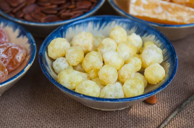 Mứt hạt sen trong mâm Tết truyền thống