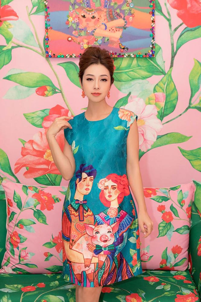 Khi Bảo Nam sống ở Mỹ, doanh nhân Đức Hải thường đưa Jennifer Phạm sang thăm cậu nhóc mỗi dịp lễ, Tết.  Khi Bảo Nam sống ở Mỹ, doanh nhân Đức Hải thường đưa Jennifer Phạm sang thăm cậu nhóc mỗi dịp lễ, Tết.