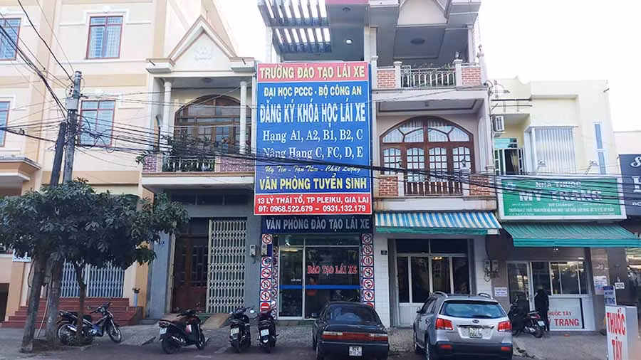  Mượn danh trường đại học mở văn phòng đào tạo lái xe tại Gia Lai. Ảnh: M.T