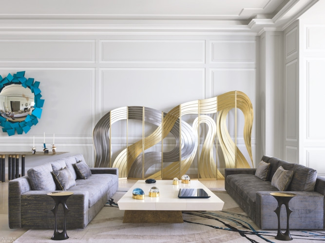 Điểm nhấn của căn phòng là bức trang trí trên tường nghệ thuật khiến không gian sinh hoạt chung đầy cảm hứng.