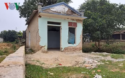  Căn nhà hoang tại bờ mương công trình Đại thủy nông Nậm Rốm thuộc phường Thanh Trường được cơ quan chức năng xác định không phải là hiện trường ban đầu, không liên quan đến vụ án.