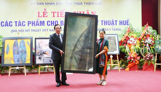  Tiếp nhận các tác phẩm nghệ thuật cho Bảo tàng Mỹ thuật Huế