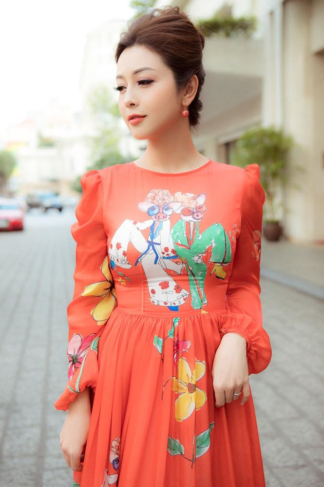 Sau nhiều sóng gió, Jennifer Phạm có tổ ấm hạnh phúc mà nhiều người ngưỡng mộ. Sau nhiều sóng gió, Jennifer Phạm có tổ ấm hạnh phúc mà nhiều người ngưỡng mộ.