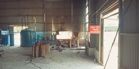  Hiện trường vụ nổ gas khiến 3 công nhân bị thương nặng