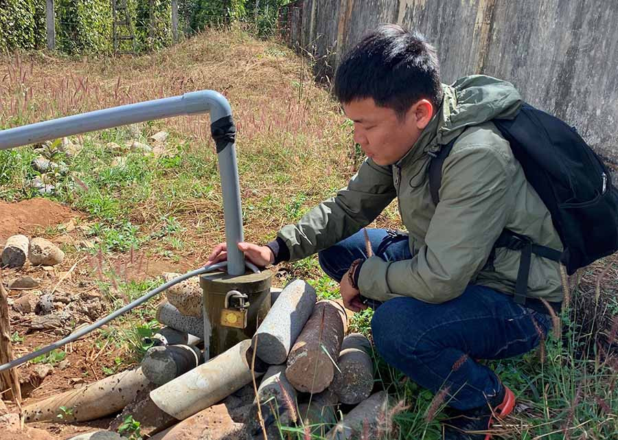 Giếng khoan và máy bơm nước tại Trạm Y tế xã Hòa Phú đã được lắp đặt hoàn thiện. Ảnh: Gia Nguyễn  Giếng khoan và máy bơm nước tại Trạm Y tế xã Hòa Phú đã được lắp đặt hoàn thiện. Ảnh: Gia Nguyễn