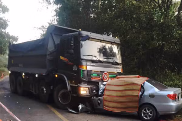 Hiện trường vụ tai nạn khiến 4 người thương vong