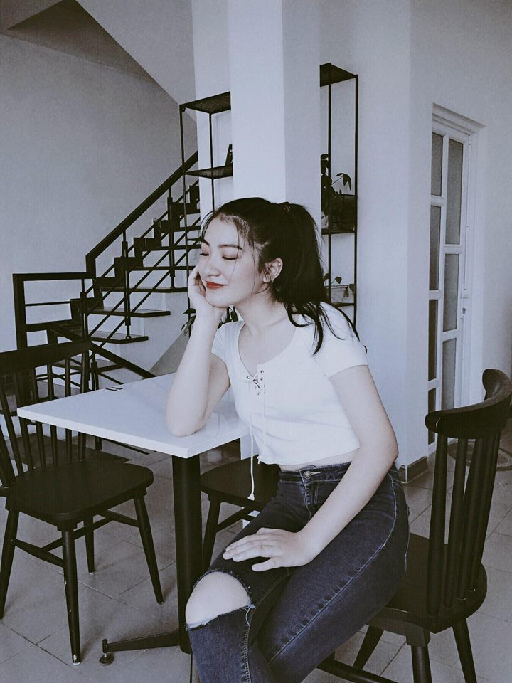  Ngày hôm qua, Uyên mới nhận được đề nghị đi trao hoa cho Chủ tịch Kim Jong-un 