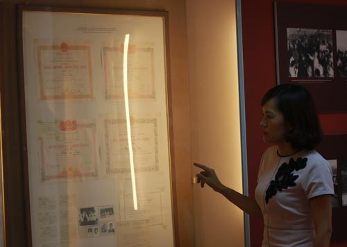 Bà Trần Việt Hoa khẳng định những kỷ vật đang được lưu giữ cẩn thận