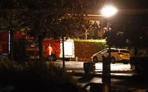 Ông Alfred Gadenne bị tấn công khi đang đóng cánh cửa nghĩa trang nằm đối diện và chỉ cách nhà ông vài bước chân.