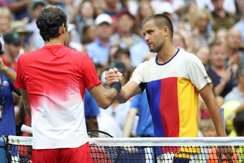 Federer thoát hiểm trước Youzhny Federer thoát hiểm trước Youzhny