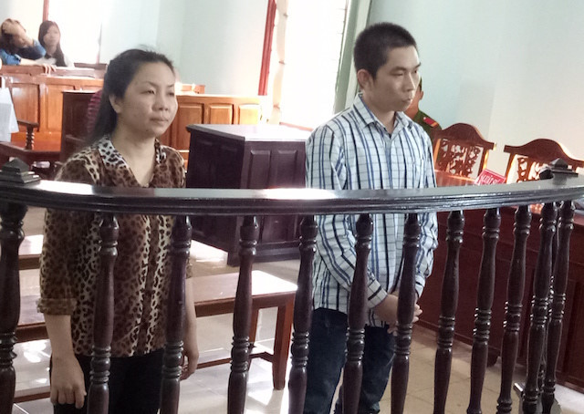 Nguyễn Thị Ngọc Bích và Phạm Hoàng Trí tại phiên tòa sơ thẩm. Nguyễn Thị Ngọc Bích và Phạm Hoàng Trí tại phiên tòa sơ thẩm.