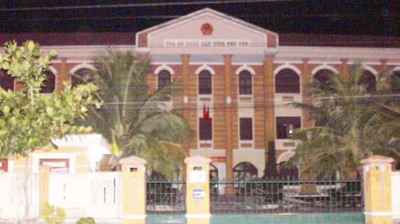 Tòa án nhân dân tỉnh Phú Yên, nơi ông Lộc đã rút ruột 1,1 tỷ đồng tài sản nhà nước Tòa án nhân dân tỉnh Phú Yên, nơi ông Lộc đã rút ruột 1,1 tỷ đồng tài sản nhà nước