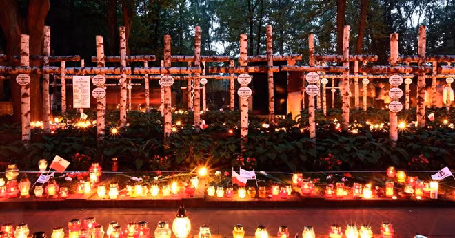 Tưởng niệm các nạn nhân của Thế chiến II.