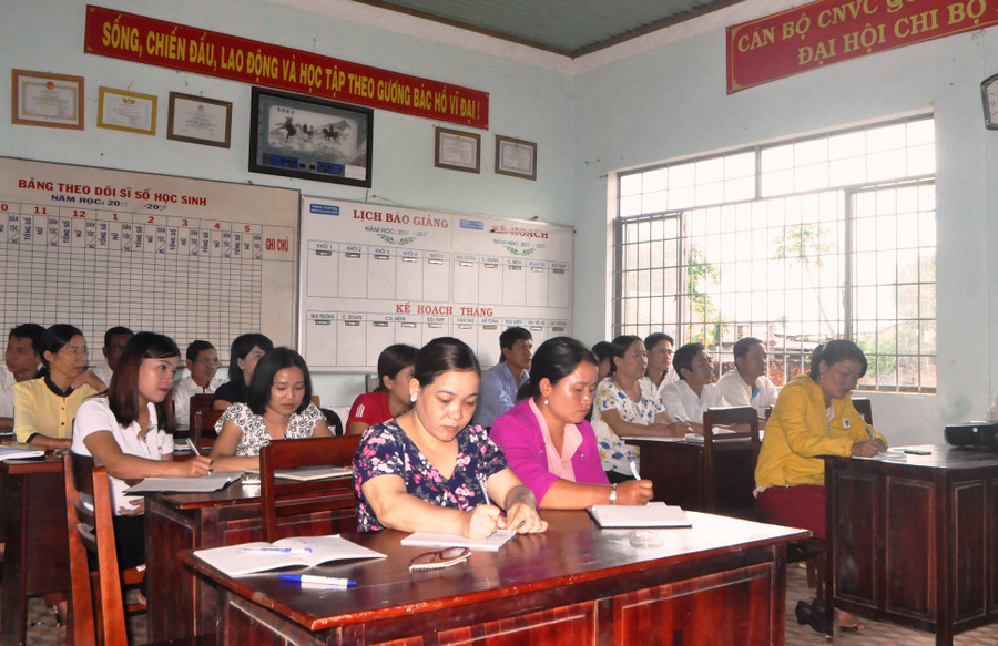 Nội dung, hình thức học tập phong phú, huy động đông đảo người dân tham gia học tập. Ảnh: TG Nội dung, hình thức học tập phong phú, huy động đông đảo người dân tham gia học tập. Ảnh: TG