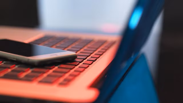  Kết nối Bluetooth đang là kênh truyền dữ liệu phổ biến của người dùng di động.