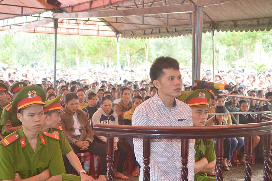 Nguyễn Thanh Tùng tại phiên tòa ngày 22-9. Ảnh: Hoàng Cư