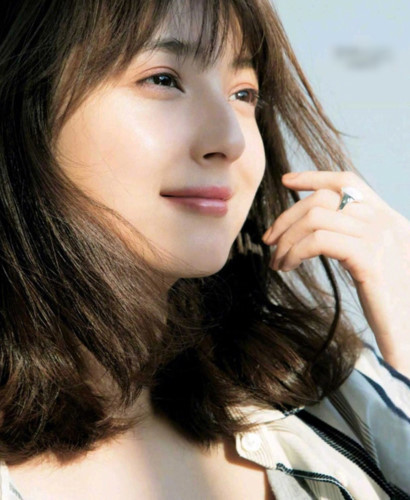 Nozomi Sasaki vừa quay xong phim Ame ga Furu to Kimi wa Yasashii (Tạm dịch: Em thật dịu dàng khi mưa xuống). Cô vào vai người vợ nghiện sex, sống trong cảm giác tội lỗi.