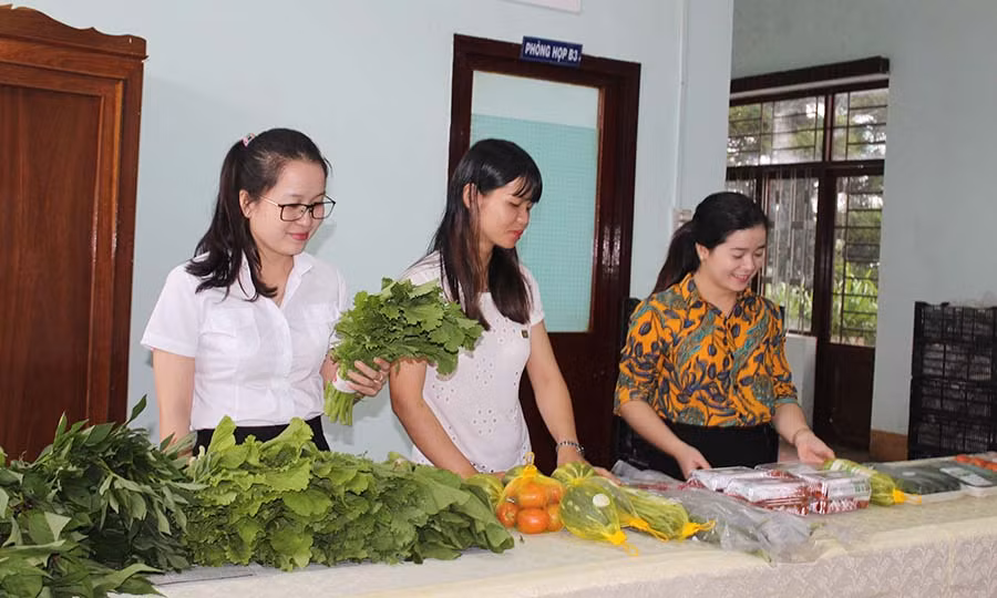Sản phẩm rau an toàn của Công ty Hương Đất An Phú. Ảnh: Nguyễn Diệp Sản phẩm rau an toàn của Công ty Hương Đất An Phú. Ảnh: Nguyễn Diệp