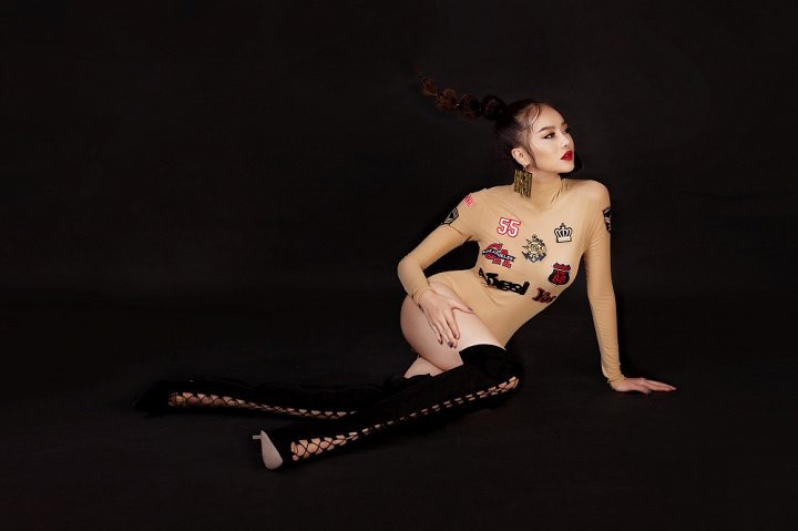 Sở hữu chiều cao 1m72 cùng số đo 3 vòng 83-61-90, cân nặng 51kg - những chỉ số hoàn hảo của một người mẫu, Kiều Ngân vẫn luôn chăm chỉ tập luyện hàng ngày để giữ gìn vóc dáng. Sở hữu chiều cao 1m72 cùng số đo 3 vòng 83-61-90, cân nặng 51kg - những chỉ số hoàn hảo của một người mẫu, Kiều Ngân vẫn luôn chăm chỉ tập luyện hàng ngày để giữ gìn vóc dáng.