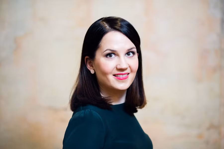 Chân dung Bộ trưởng Sanni Grahn Laasonen trên một trang web của Phần Lan