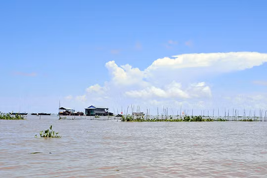 Một góc Biển Hồ (Vương quốc Campcuhia) đầu mùa mưa 2017.