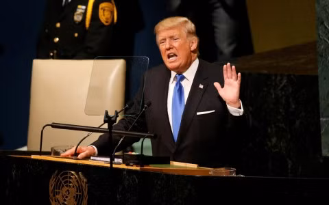  Tổng thống Mỹ Donald Trump phát biểu tại Đại Hội đồng Liên Hợp Quốc. Ảnh: Reuters