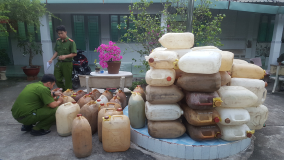 Tang vật công an thu giữ. Tang vật công an thu giữ.