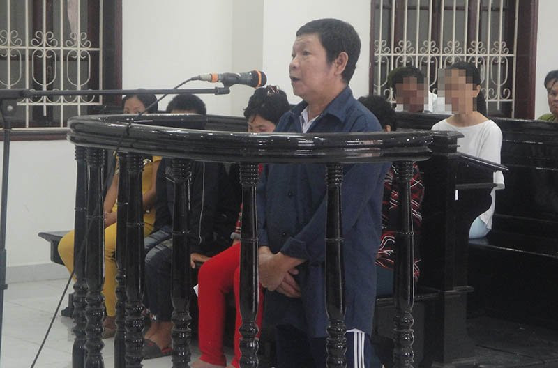 Bị cáo Sơn tại phiên tòa. Bị cáo Sơn tại phiên tòa.