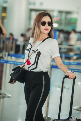 Tổng cộng thời gian lưu diễn của cô tại Moscow là khoảng 1 tuần.