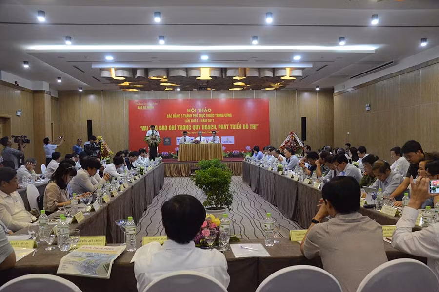  Quang cảnh hội thảo. Ảnh: V.H