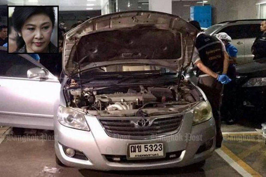 Cảnh sát Thái Lan điều tra nhiều tình tiết mới liên quan đến vụ trốn thoát của bà Yingluck trên chiếc xe Toyota Camry. Cảnh sát Thái Lan điều tra nhiều tình tiết mới liên quan đến vụ trốn thoát của bà Yingluck trên chiếc xe Toyota Camry.