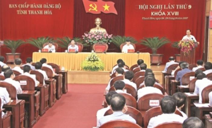 Ông Trịnh Văn Chiến - Bí thư Tỉnh ủy Thanh Hóa chủ trì hội nghị Ban chấp hành Đảng bộ tỉnh Thanh Hóa lần thứ 9, khóa XVIII. Ông Trịnh Văn Chiến - Bí thư Tỉnh ủy Thanh Hóa chủ trì hội nghị Ban chấp hành Đảng bộ tỉnh Thanh Hóa lần thứ 9, khóa XVIII.