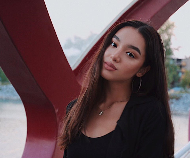 Diana Lại - nhan sắc gốc Việt tại Hoa hậu Hoàn vũ Canada 2017.