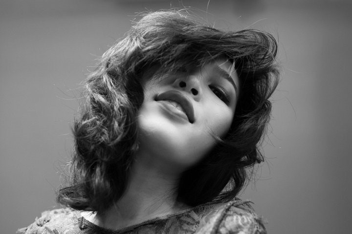 Có chồng sắp cưới là một người dẫn chương trình thời sự vốn đã quá quen thuộc với nhiều khán giả nhưng Linh Lê lại là một ẩn số với nhiều người