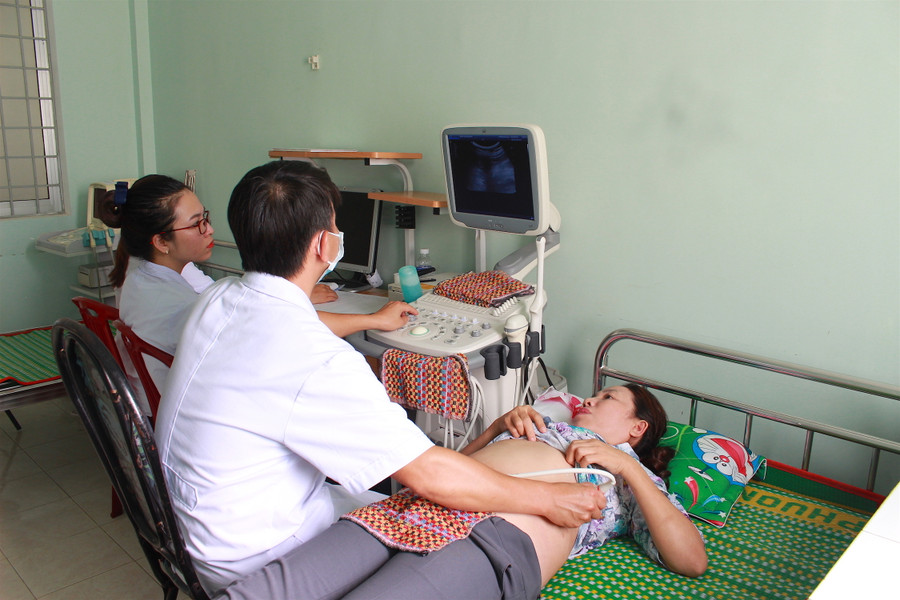 Chất lượng phục vụ và khám-chữa bệnh của huyện ngày càng được cải thiện. Ảnh: Hồng Thi