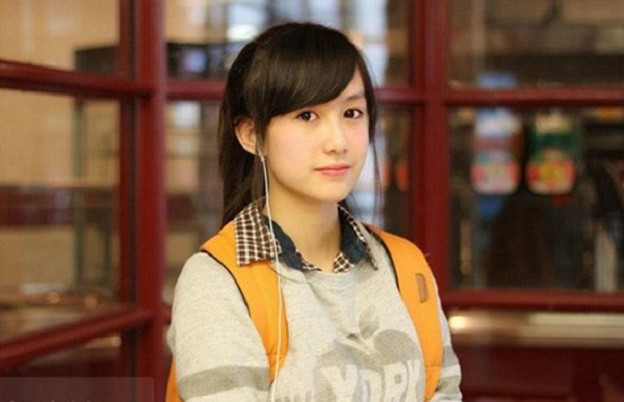 Đến Quảng Ninh, chắc chắn bạn sẽ ngạc nhiên khi thấy con gái vùng than da lại trắng nõn nà. Đến Quảng Ninh, chắc chắn bạn sẽ ngạc nhiên khi thấy con gái vùng than da lại trắng nõn nà.