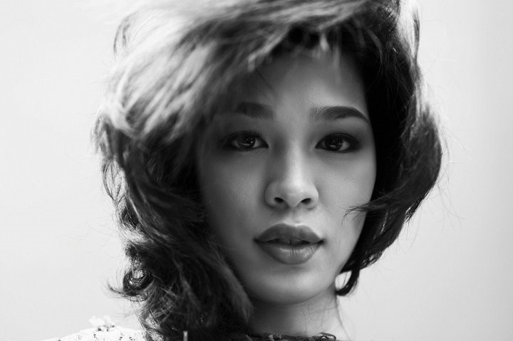 Được biết, vợ sắp cưới của BTV Quang Minh tên thật là Nguyễn Huyền Linh, sinh năm 1986 tại Đà Nẵng và được biết đến là một nhà văn trẻ thuộc lớp thế hệ 8x.