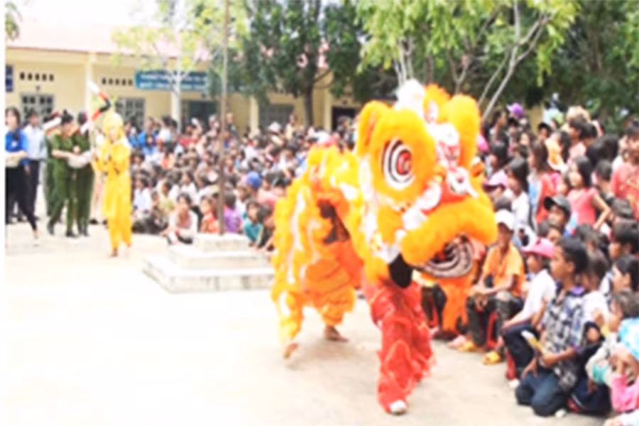 Hoạt động tổ chức Trung thu tại Trường Lê Lợi Ayun. Ảnh: Hoàng Viên