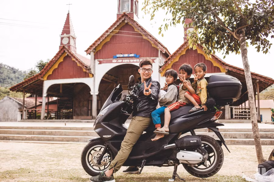 Và cùng chụp một kiểu ảnh kỷ niệm nữa! - Ảnh: P.H.T