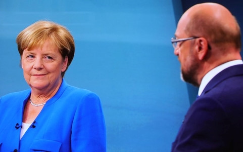 Bà Merkel lấn át ông Schulz trong phần tranh luận giữa 2 bên.