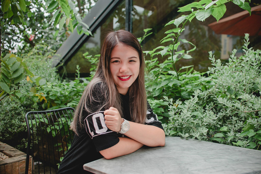 Trước khi trở nên năng động, tự tin như hiện tại, Khánh Linh từng là cô gái rụt rè, khép kín và rất ít tham gia hoạt động tập thể.