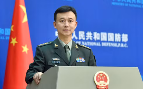 Người phát ngôn Bộ Quốc phòng Trung Quốc Ngô Khiêm. (Ảnh: xinhuanet.com) Người phát ngôn Bộ Quốc phòng Trung Quốc Ngô Khiêm. (Ảnh: xinhuanet.com)