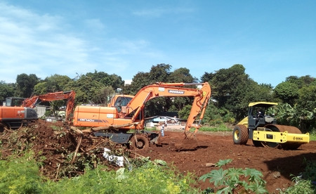 UBND TP. Pleiku đã áp dụng biện pháp cưỡng chế thu hồi đất đối với gia đình ông Nguyễn Trọng Minh để bàn giao mặt bằng thực hiện Dự án Kè chống sạt lở suối Hội Phú. Ảnh: M.N