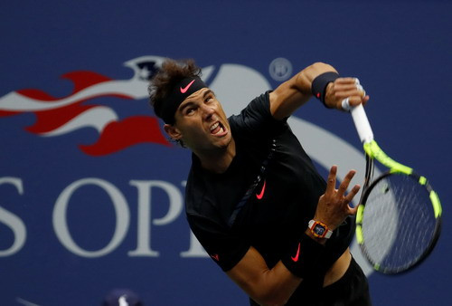 Nadal quá mạnh ở mọi vị trí tấn công trên sân Nadal quá mạnh ở mọi vị trí tấn công trên sân