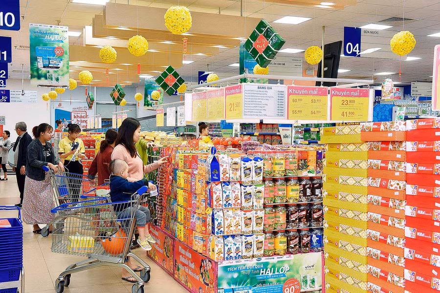 Dự trữ hàng Tết trị giá 15.680 tỷ đồng. Ảnh: Đức Thụy